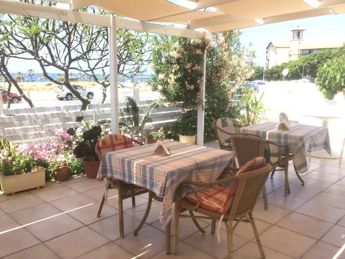 King Philips Apartment Paphos ภายนอก รูปภาพ