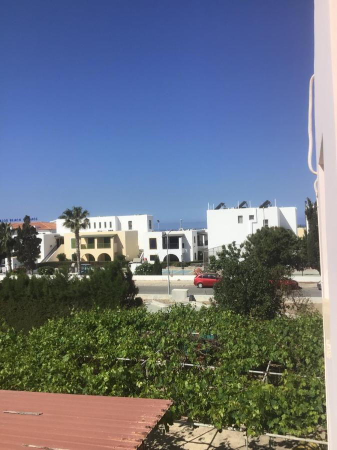King Philips Apartment Paphos ภายนอก รูปภาพ
